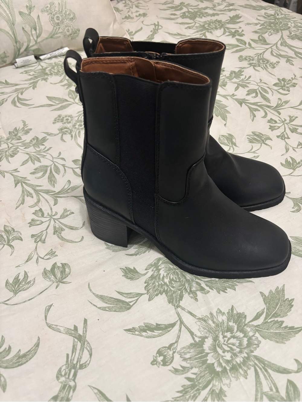 NWOB Zodiac Black Mid-Calf Ankle Boots with Block Heel